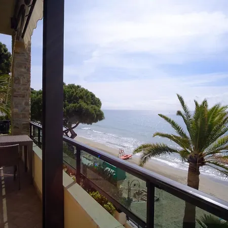 Sole Mare Alaxi 4*