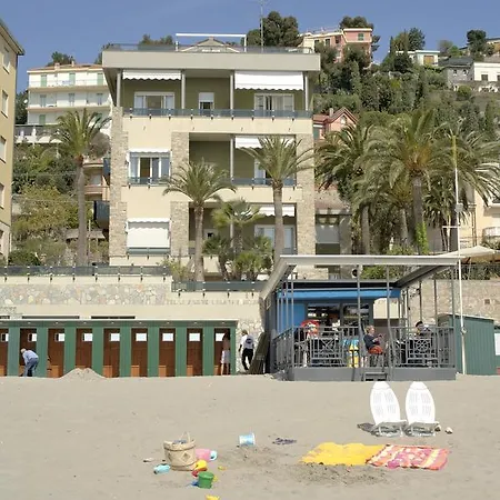 Hotel apartamentowy Sole Mare Alaxi 4*