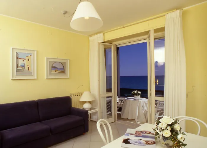 Sole Mare Alaxi 4*