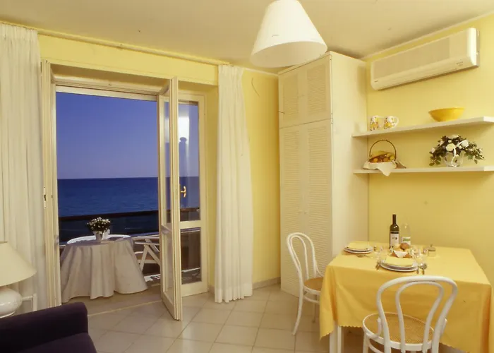 Sole Mare Alaxi Apart-hotel